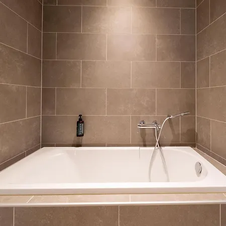 Feriehus Elegant Family Mansion *