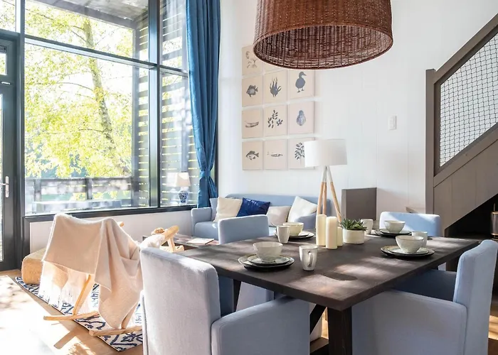 Dom wakacyjny Elegant Family Mansion Antoing