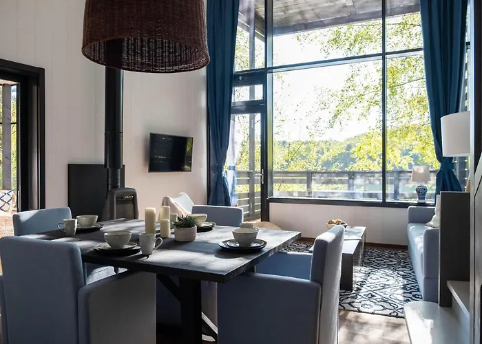 Dom wakacyjny Elegant Family Mansion *