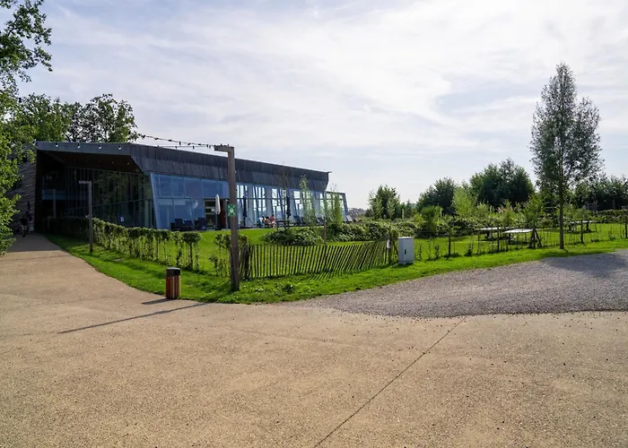 Dom wakacyjny Elegant Family Mansion